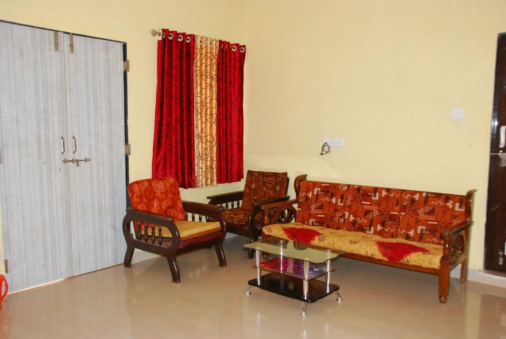 Sadgurukrupa Villa Mahableshwar Mahabaleshwar Bagian luar foto